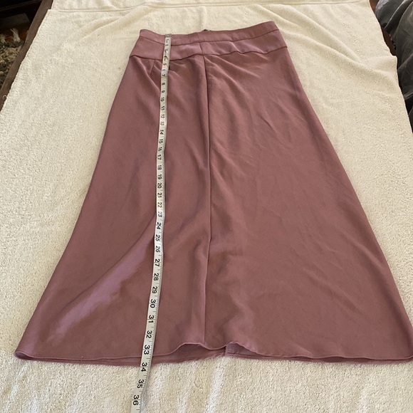 Free People beautiful mauve color midi skirt w/ from Bloomingdale’s. - Picture 7 of 11